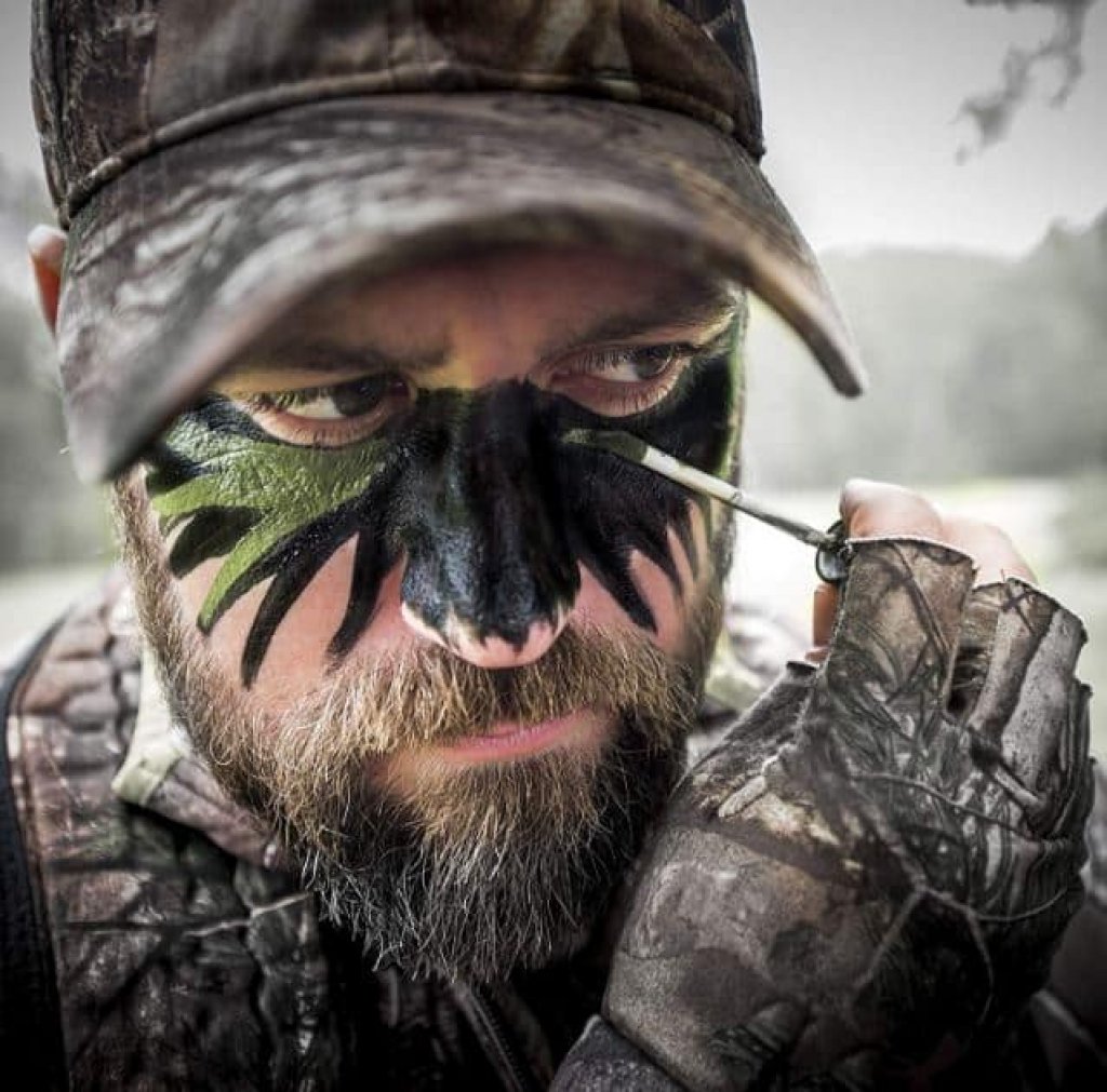 The 8 Best Camo Face Paint – 2022 Reviews and Comparison